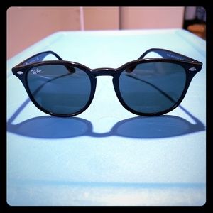 Ray-Ban unisex Highstreet 4259 black sunglasses